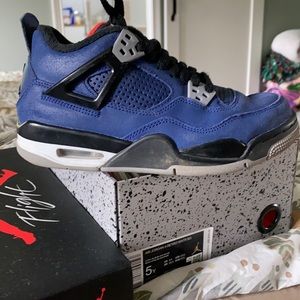 Air Jordan 4 Retro, size 5Y